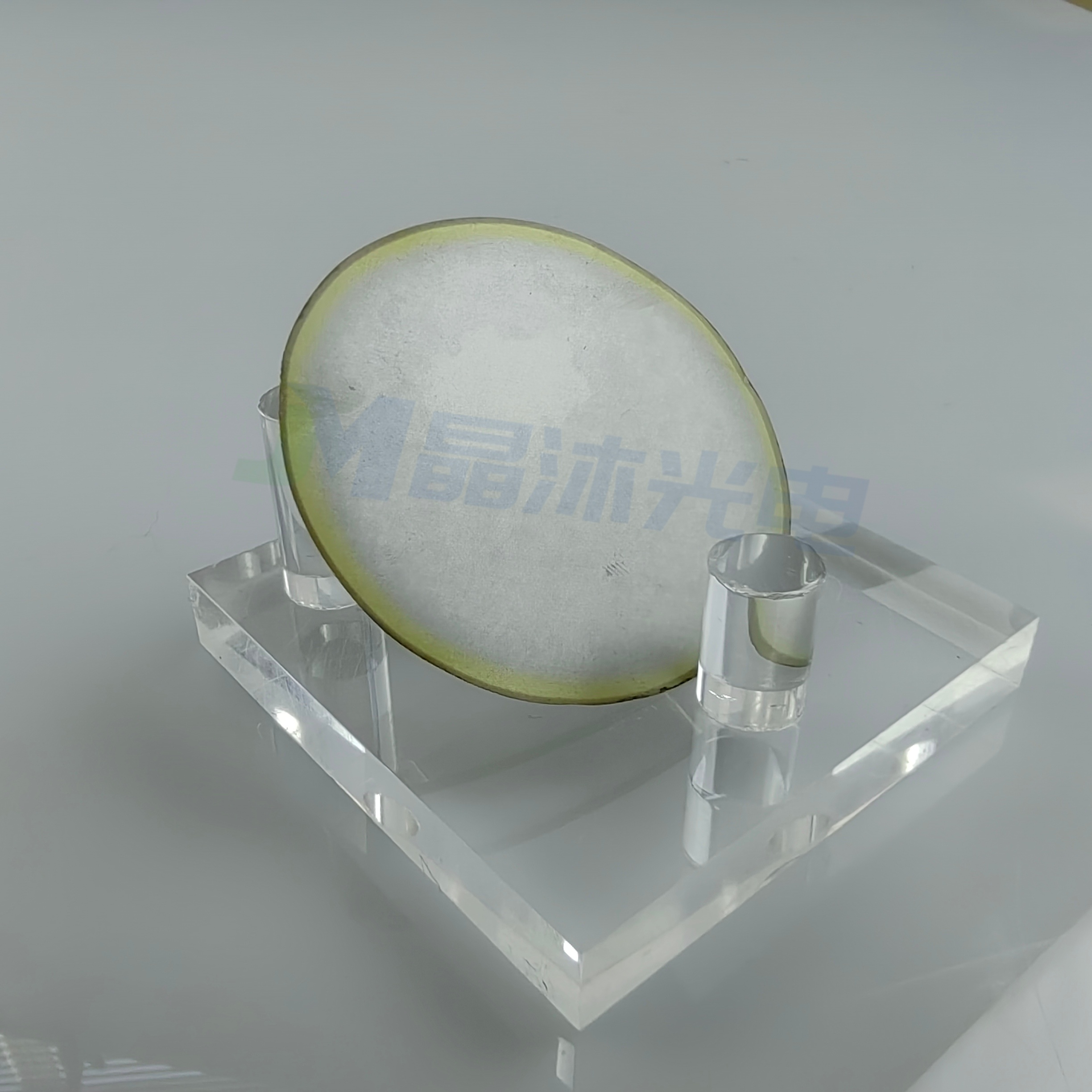 氮化铝单晶衬底在第四代半导体中的优势特性，并且在产业化制备方面制约氮化铝衬底的因素有哪些？