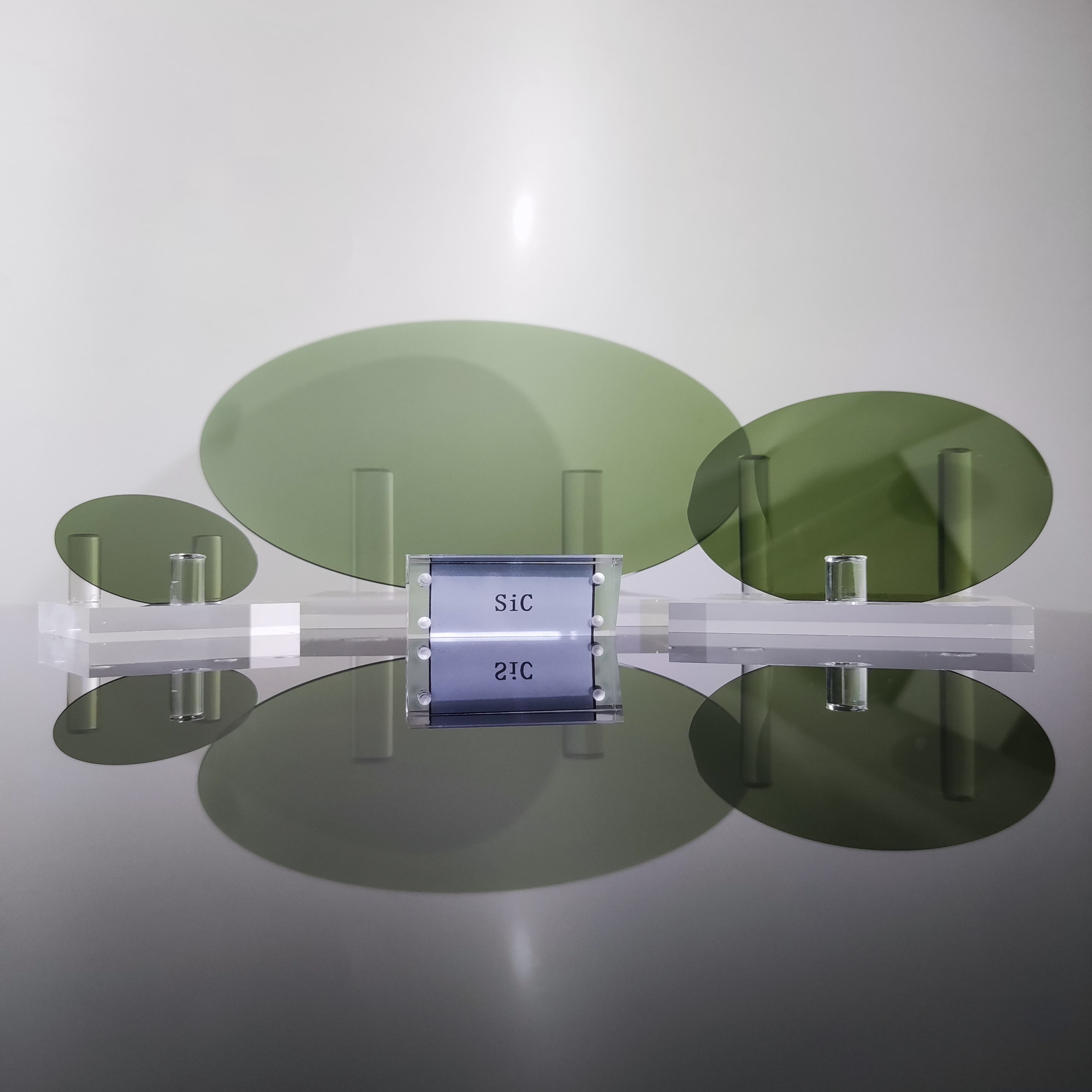 4H-N 型碳化硅（SiC）晶圆的特性与优势