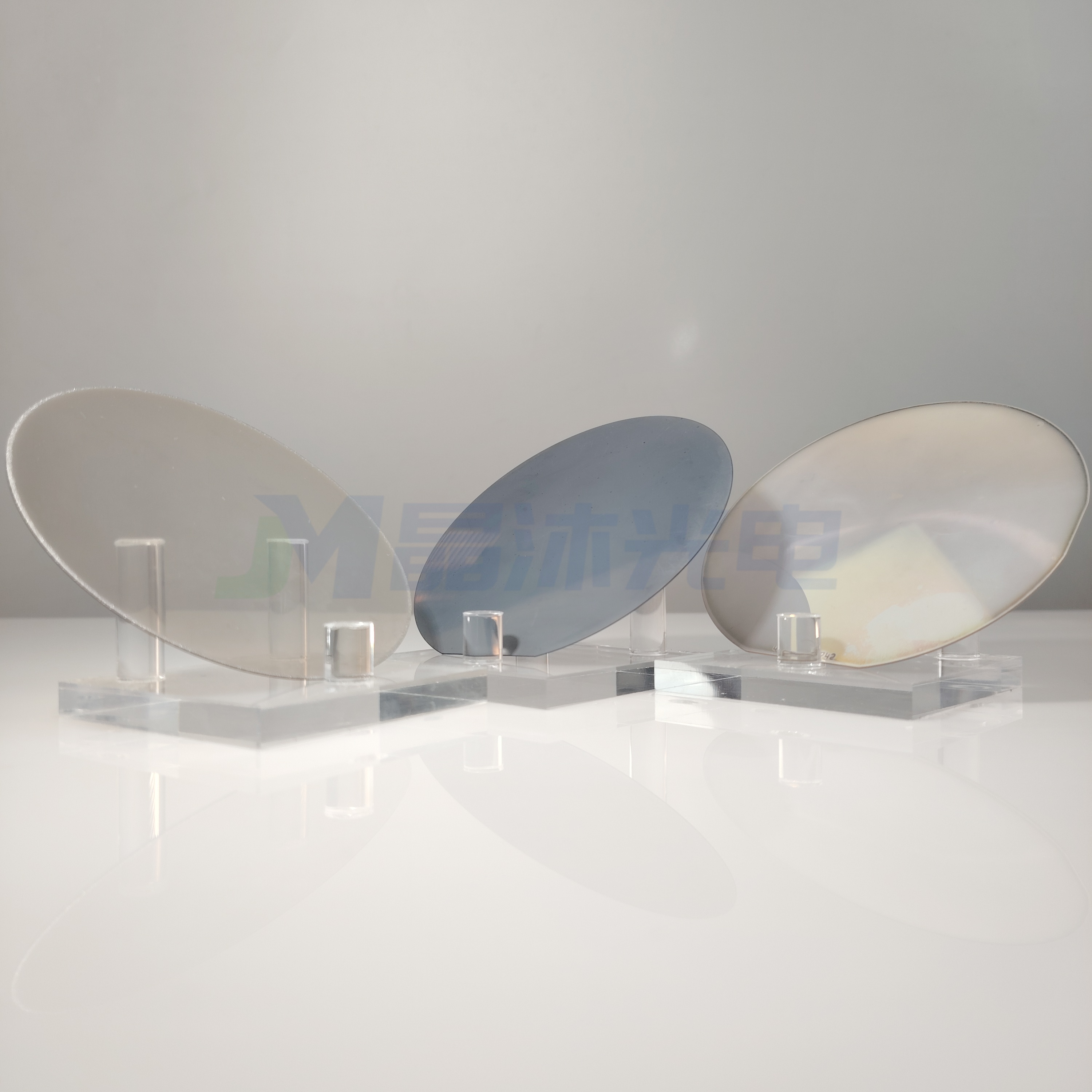 单晶与多晶金刚石衬底：特性、生产工艺差异及市场应用方向分析