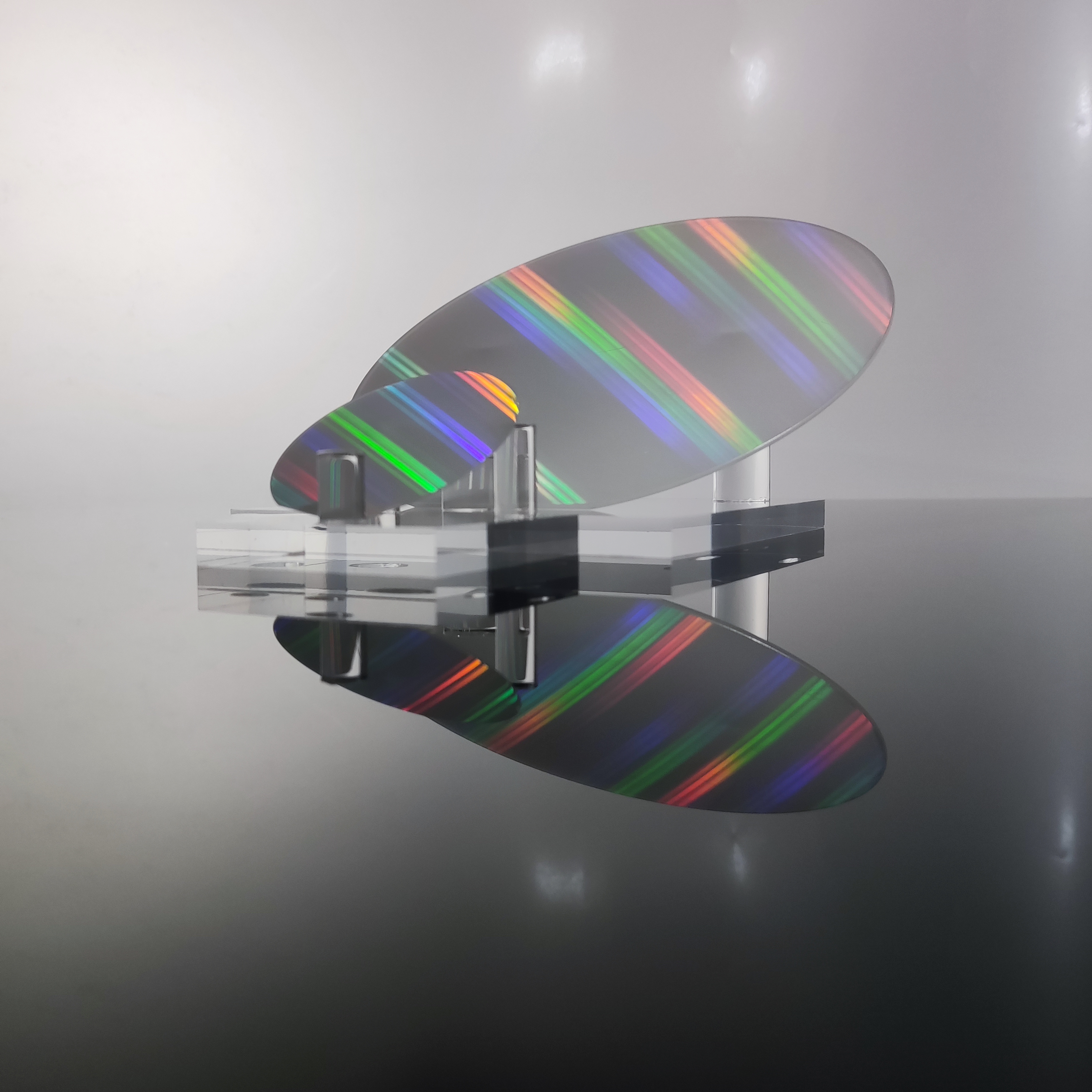 蓝宝石衬底 vs. PSS：解读高性能 LED 与显示器件背后的核心材料